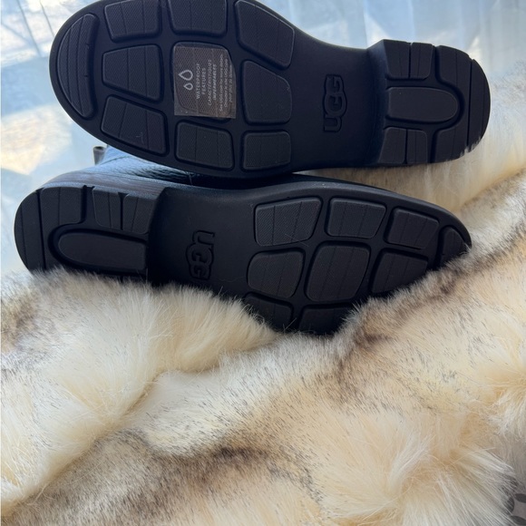 UGG Harrison Boot SIZE 7 - Picture 2 of 4